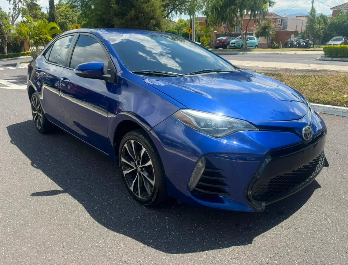 Corolla SE
